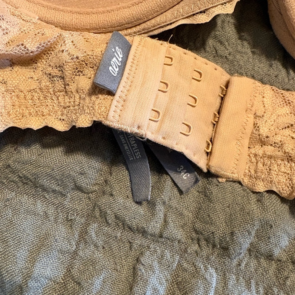 Aerie Lace T-Shirt Bra | Nude / Beige | Size 34C | Lightly Lined (0690) - Picture 3 of 4